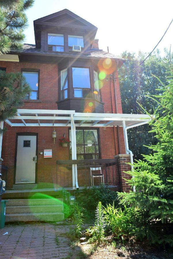 Guests House Toronto Exterior photo